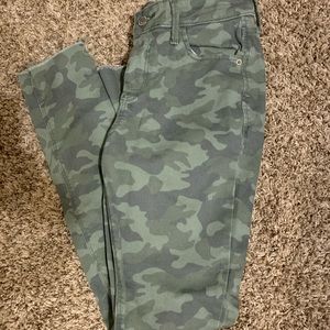 Old Navy Rockstar Camo skinny jeans